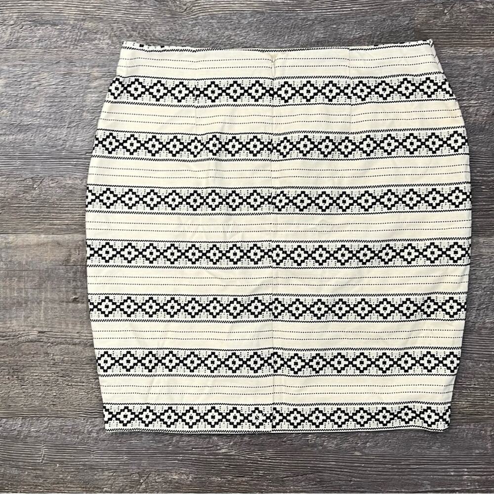 Ann Taylor cream black tribal straight business casual pencil skirt 12P B101 - Picture 4 of 4